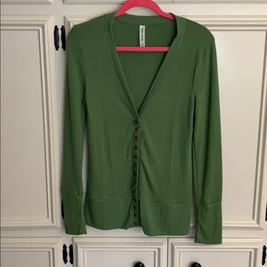 Green long sleeve snap cardigan